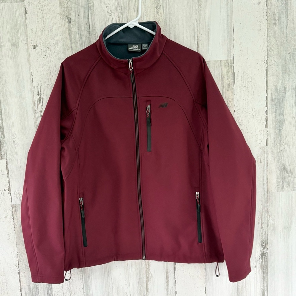 New Balance Men’s Size Medium Weatherproof Soft Shell Jacket In Burgundy Zip Up